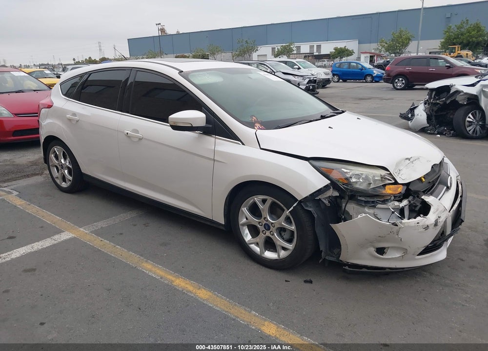 2014 FORD FOCUS TITANIUM VIN: 1FADP3N26EL300579