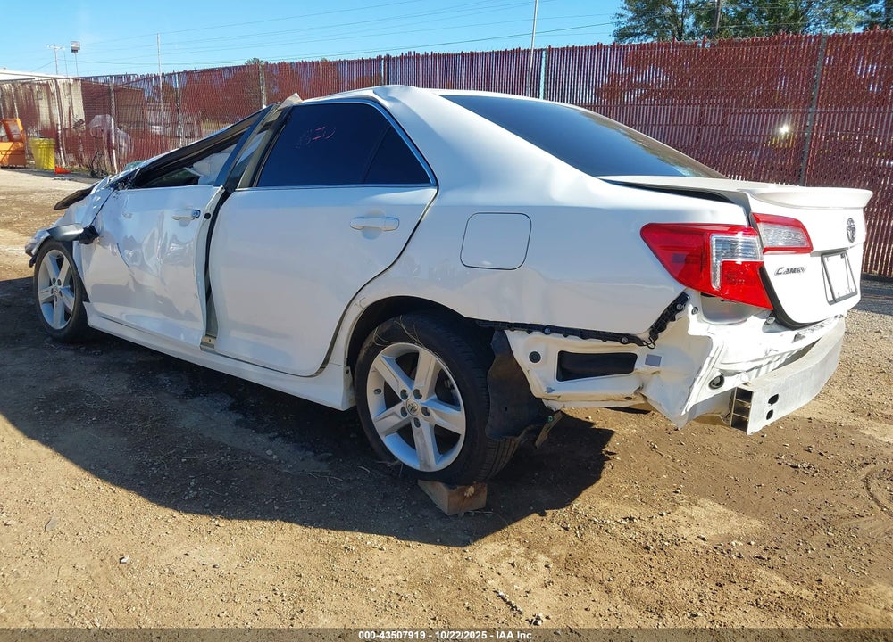 2014 TOYOTA CAMRY SE VIN: 4T1BF1FK0EU760236