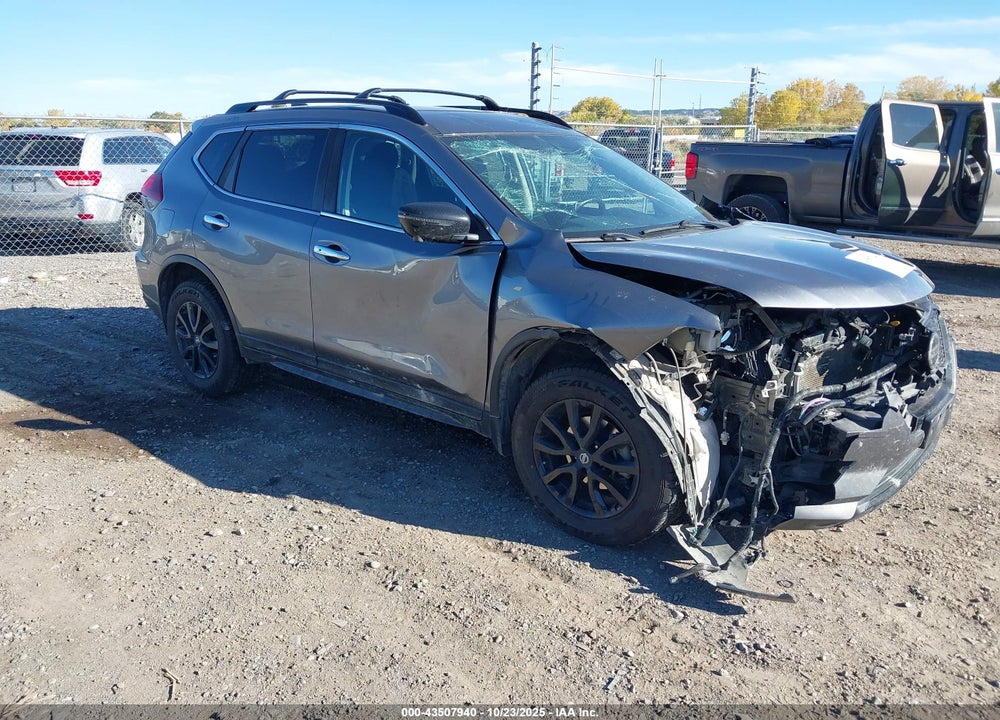 2018 NISSAN ROGUE SV VIN: 5N1AT2MV4JC740093