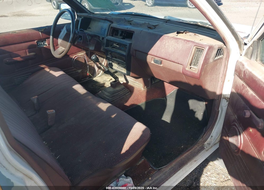 1990 NISSAN D21 SHORT BED VIN: 1N6SD11S4LC350539