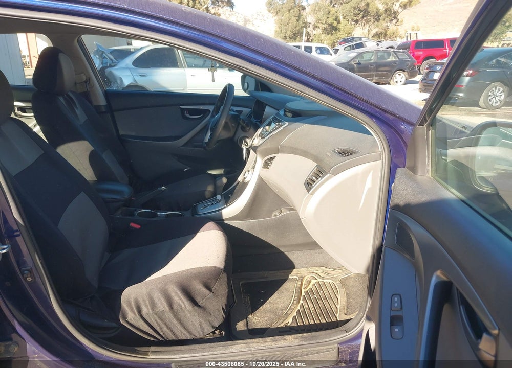 2011 HYUNDAI ELANTRA VIN: 5NPDH4AE5BH011996