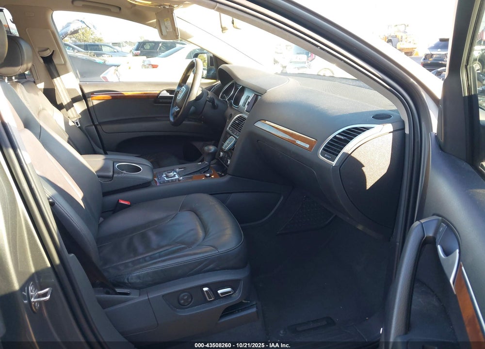 2015 AUDI Q7 VIN: WA1LGAFE7FD007511