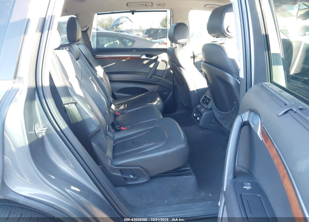 2015 AUDI Q7 VIN: WA1LGAFE7FD007511
