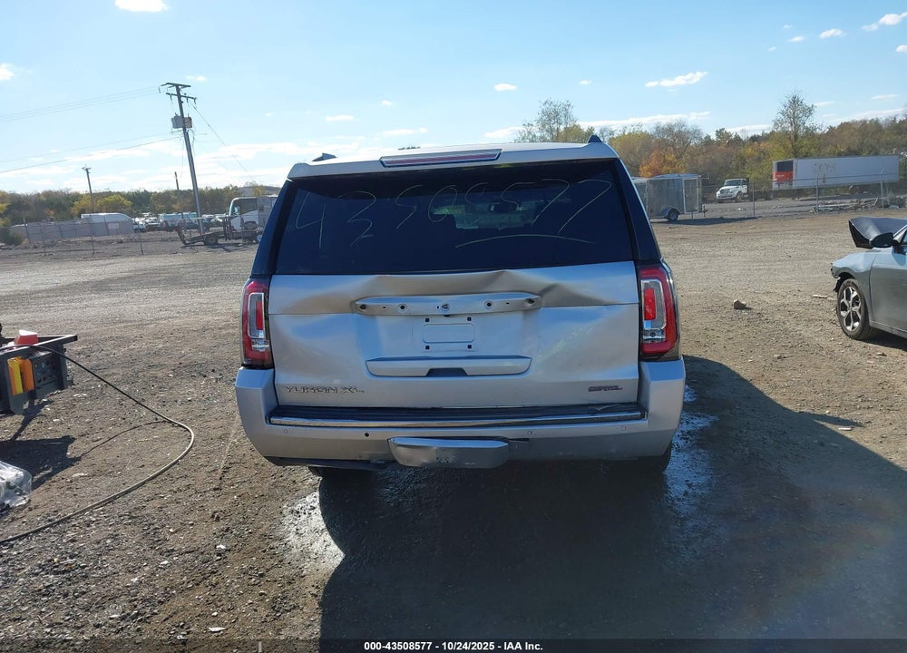 2015 GMC YUKON XL 1500 DENALI VIN: 1GKS2JKJ8FR644515