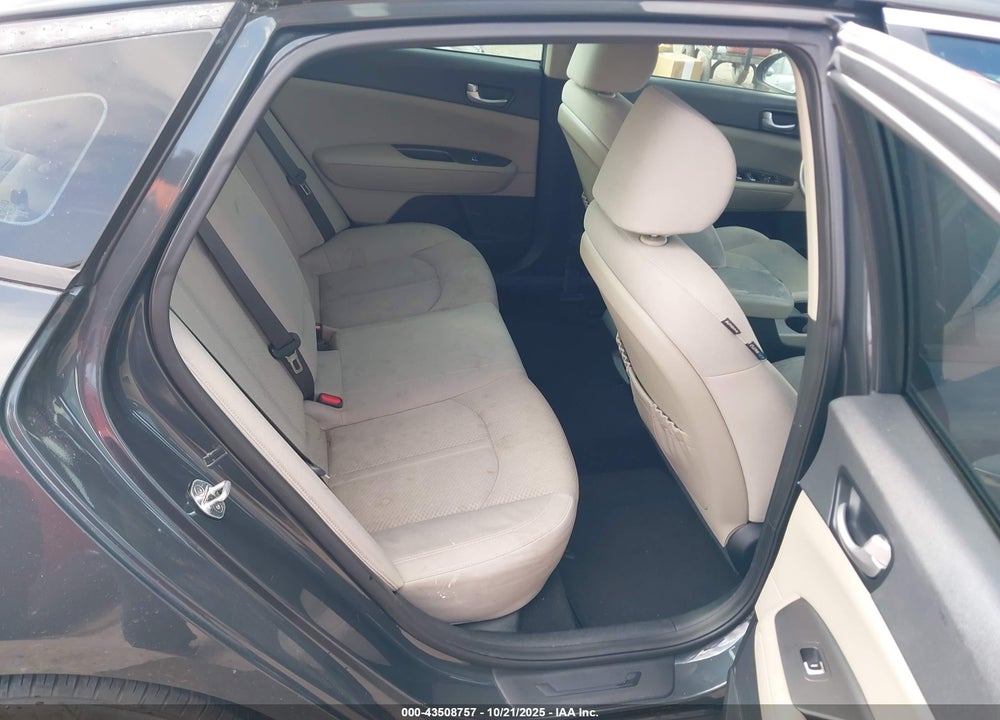 2016 KIA OPTIMA VIN: KNAGT4L39G5083733