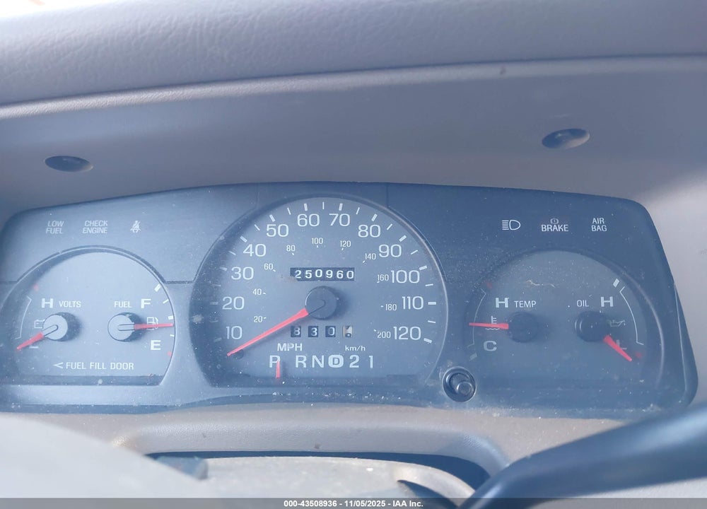2004 MERCURY GRAND MARQUIS LS VIN: 2MEFM75W04X614265