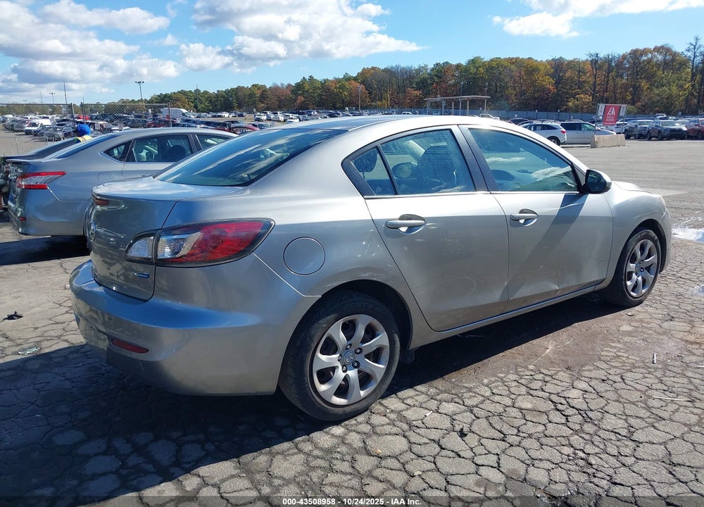2013 MAZDA 3 I SPORT VIN: JM1BL1UP4D1774006