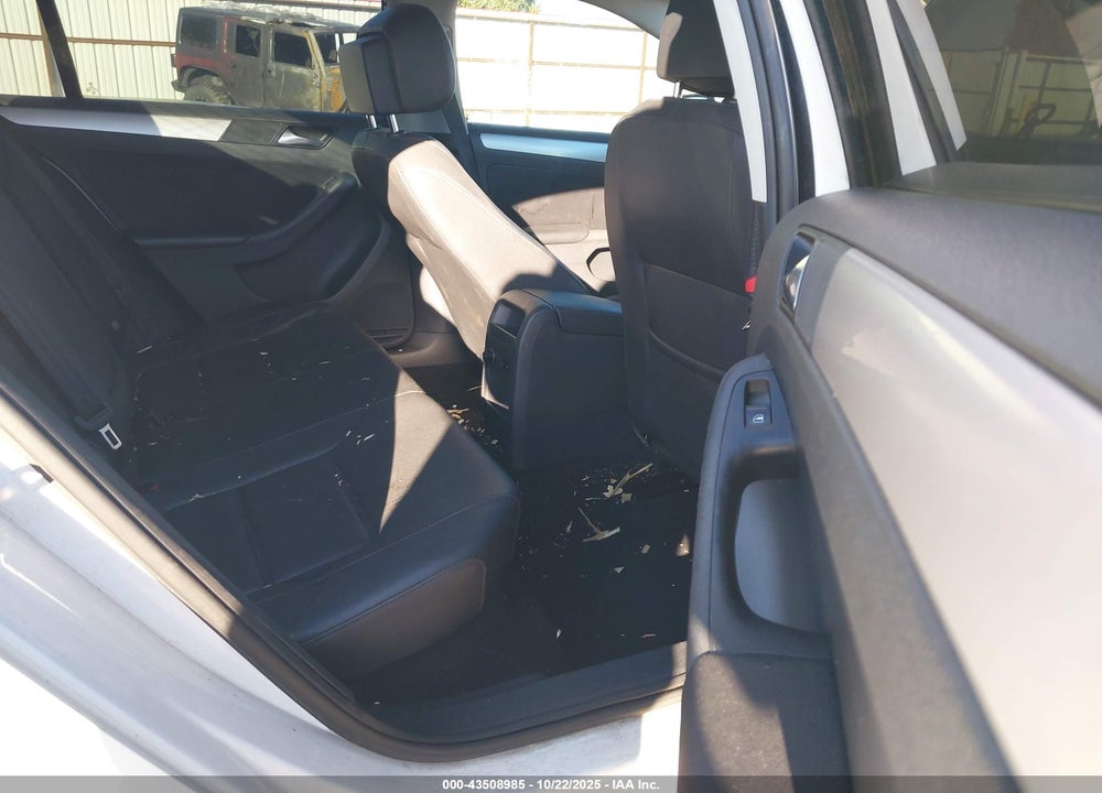 2012 VOLKSWAGEN JETTA 2.0L TDI VIN: 3VWLL7AJ8CM466035