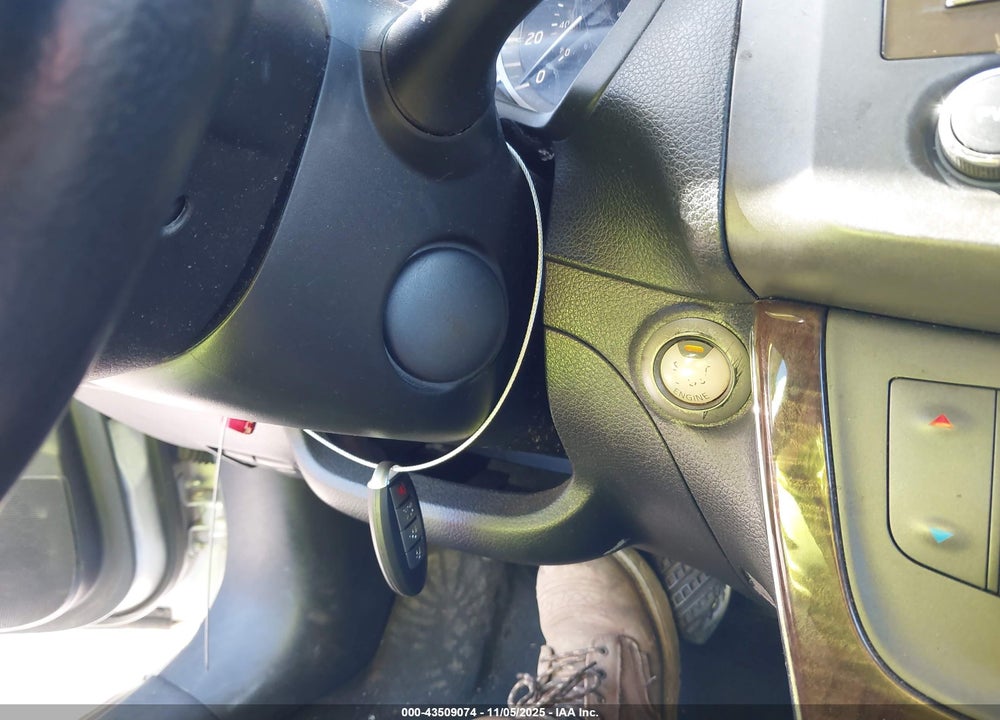 2013 NISSAN SENTRA VIN: 3N1AB7AP0DL660053