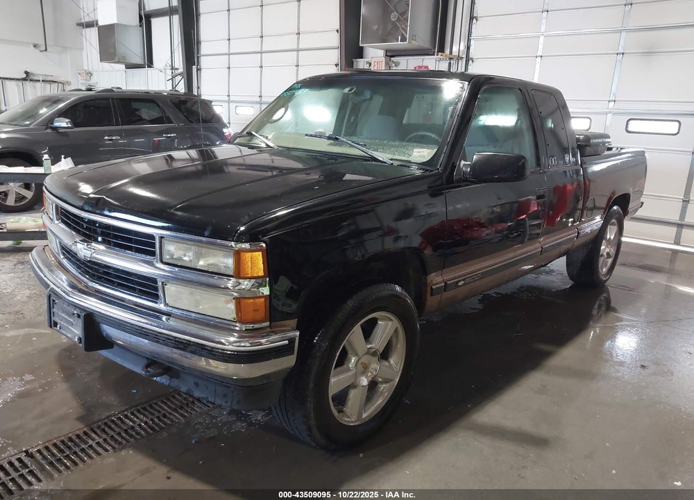 1998 CHEVROLET K1500 FLEETSIDE VIN: 1GCEK19R9WR137644
