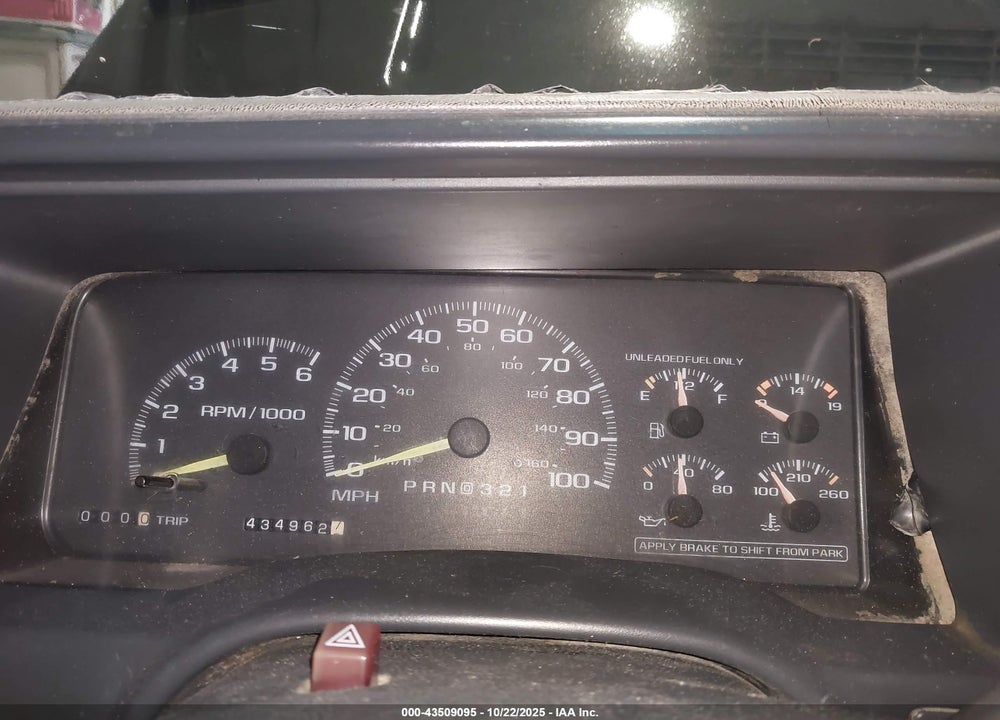 1998 CHEVROLET K1500 FLEETSIDE VIN: 1GCEK19R9WR137644