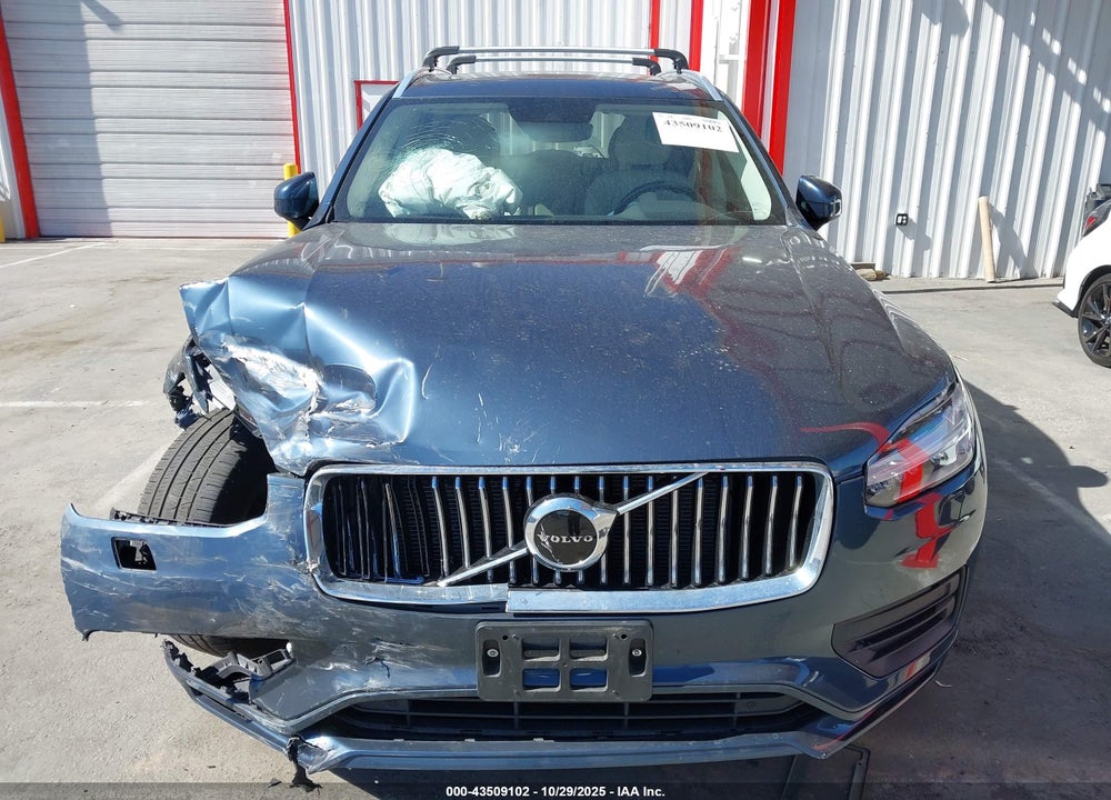 2022 VOLVO XC90 T5 MOMENTUM 7 PASSENGER VIN: YV4102PK1N1786381