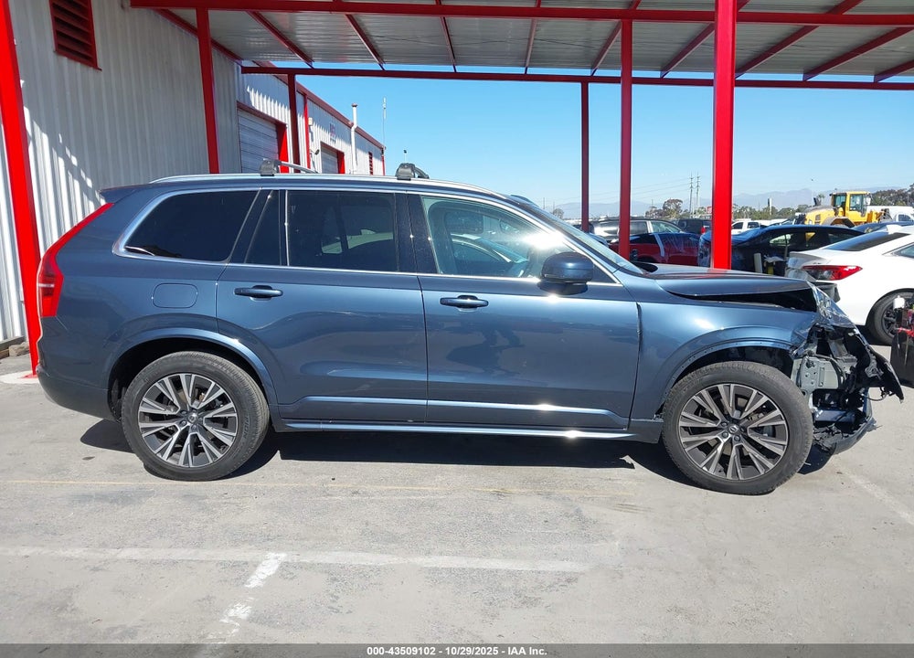 2022 VOLVO XC90 T5 MOMENTUM 7 PASSENGER VIN: YV4102PK1N1786381