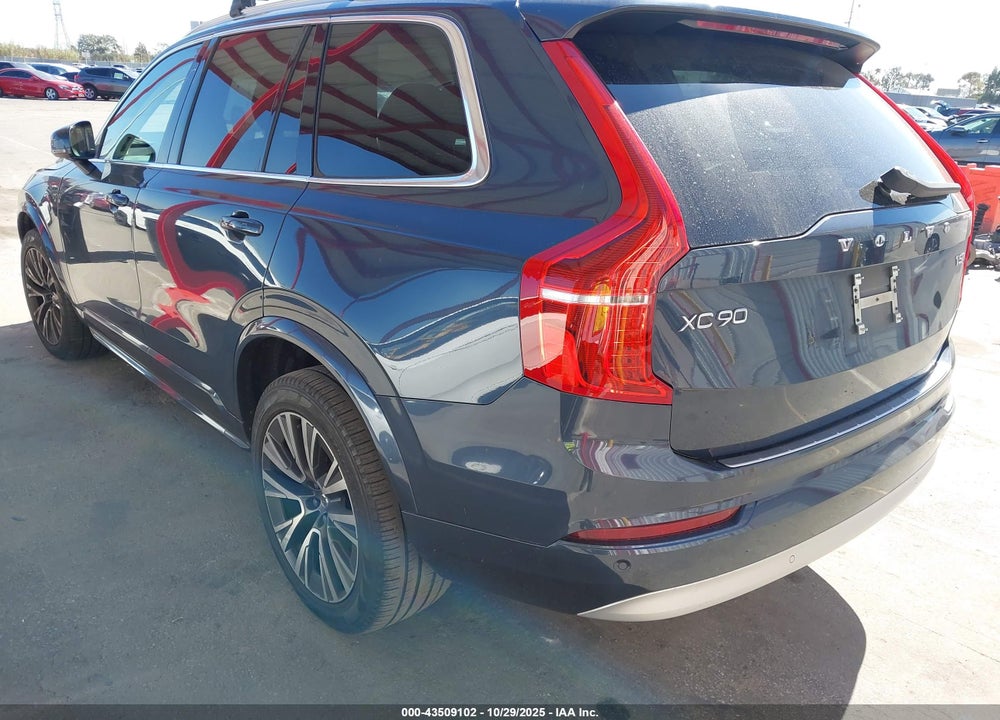 2022 VOLVO XC90 T5 MOMENTUM 7 PASSENGER VIN: YV4102PK1N1786381