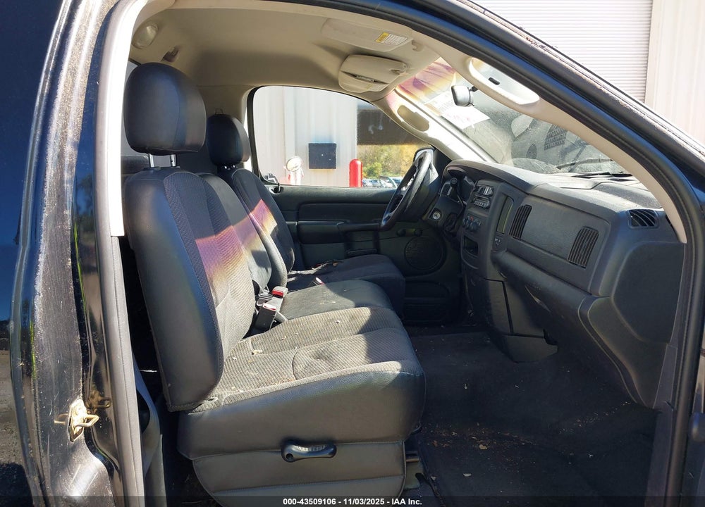 2002 DODGE RAM 1500 ST VIN: 1D7HA16K52J260573