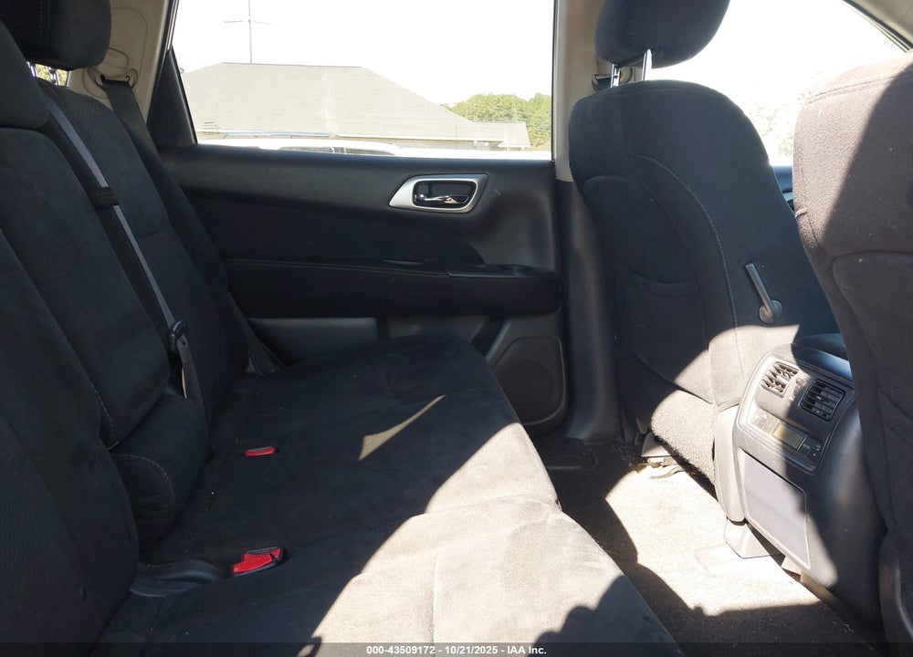 2015 NISSAN PATHFINDER SV VIN: 5N1AR2MM8FC693275