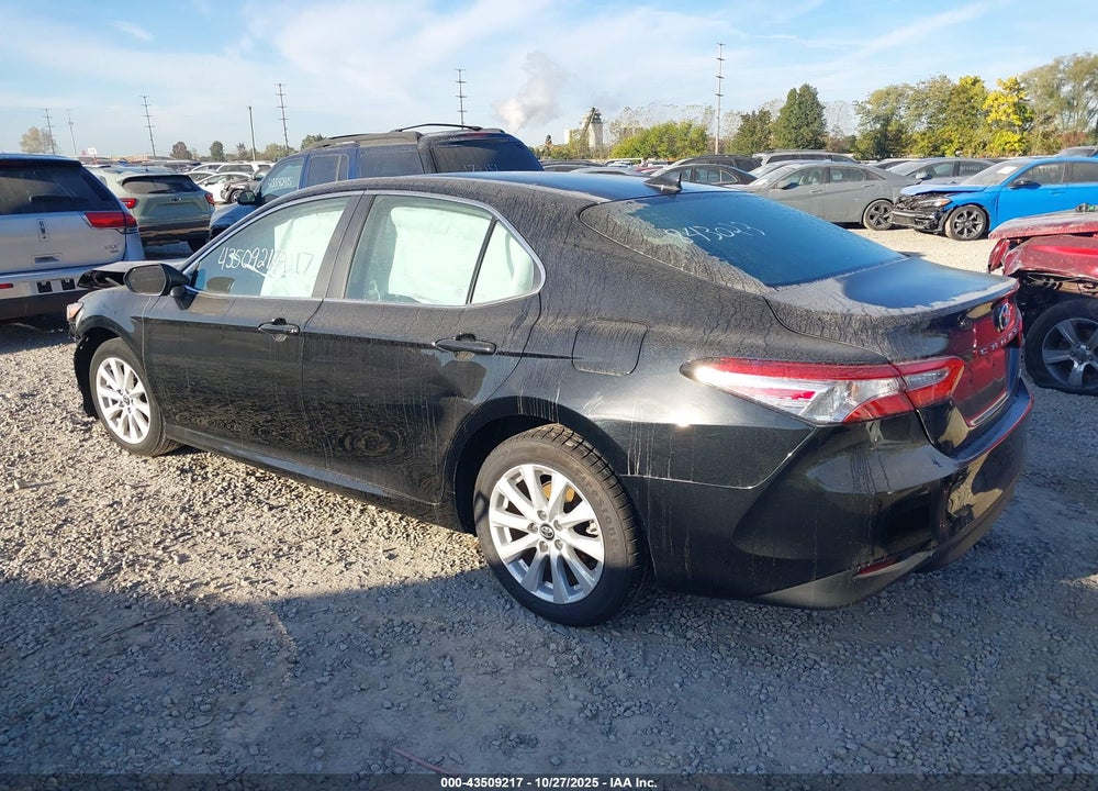 2019 TOYOTA CAMRY LE VIN: 4T1B11HK5KU843023