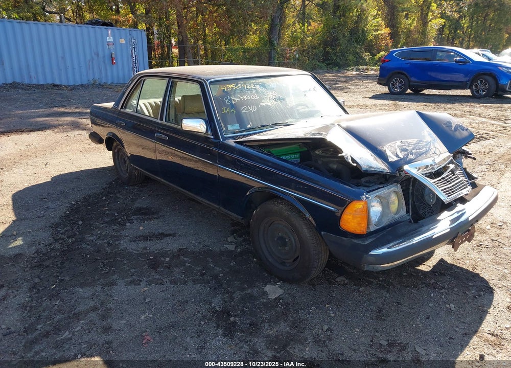 1983 MERCEDES-BENZ 240 D VIN: WDBAB23A7DB390778