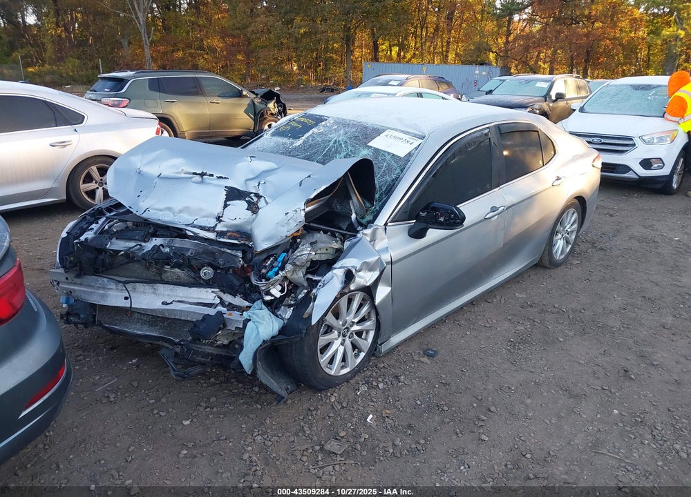 2018 TOYOTA CAMRY VIN: 4T1B11HK5JU678301