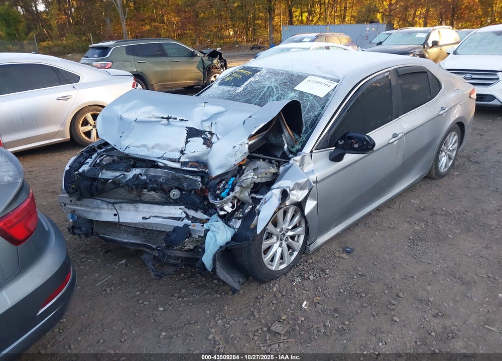 2018 TOYOTA CAMRY VIN: 4T1B11HK5JU678301