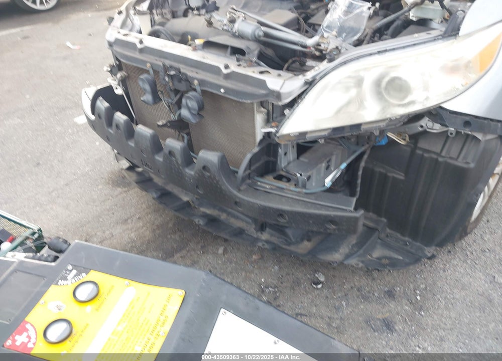 2013 TOYOTA SIENNA XLE V6 8 PASSENGER VIN: 5TDYK3DCXDS280774