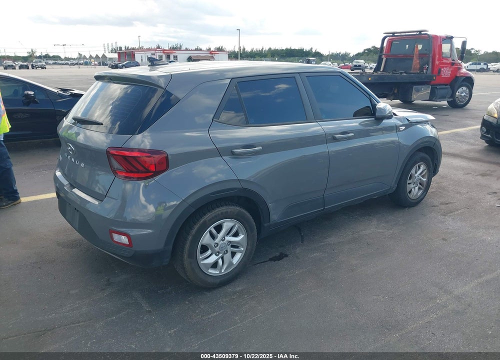 2021 HYUNDAI VENUE VIN: KMHRB8A38MU066413