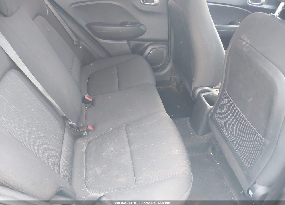 2021 HYUNDAI VENUE VIN: KMHRB8A38MU066413