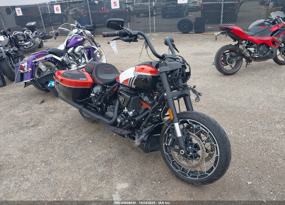 2024 HARLEY-DAVIDSON FLTRXSE VIN: 1HD1TC614RB950911