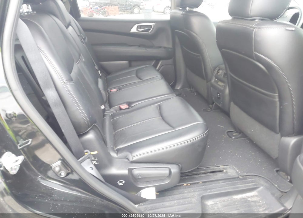 2016 NISSAN PATHFINDER VIN: 5N1AR2MM3GC609820