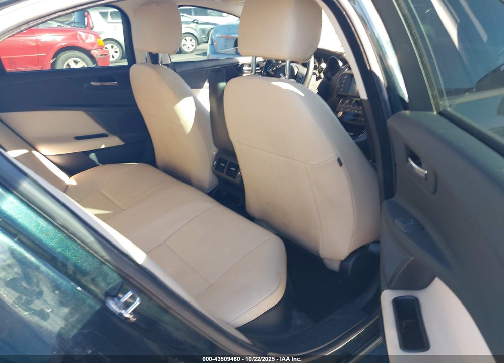 2017 JAGUAR XE VIN: SAJAD4BG3HA962052