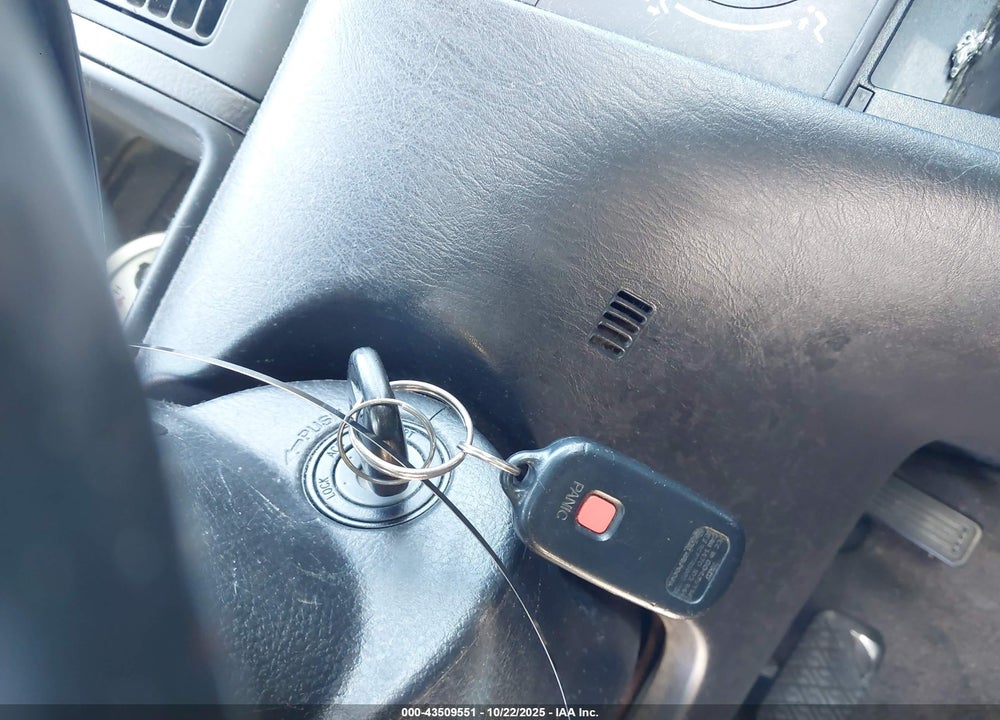 2008 TOYOTA COROLLA S VIN: 1NXBR32E98Z940208