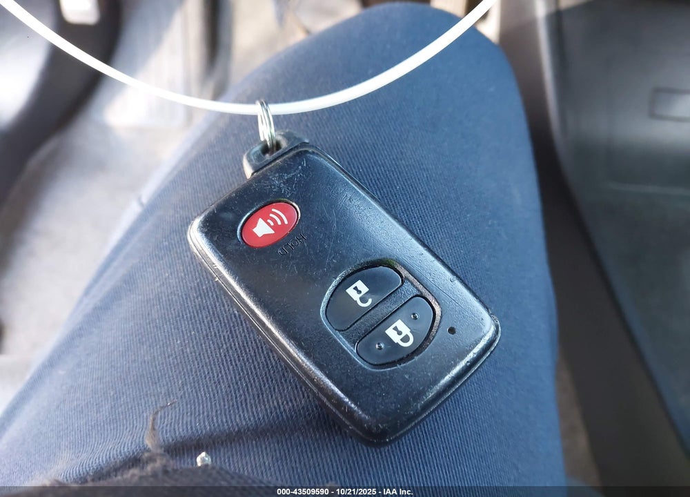 2015 TOYOTA PRIUS THREE VIN: JTDKN3DU3F1982392