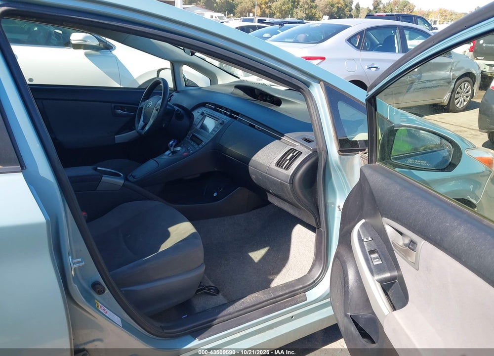 2015 TOYOTA PRIUS THREE VIN: JTDKN3DU3F1982392