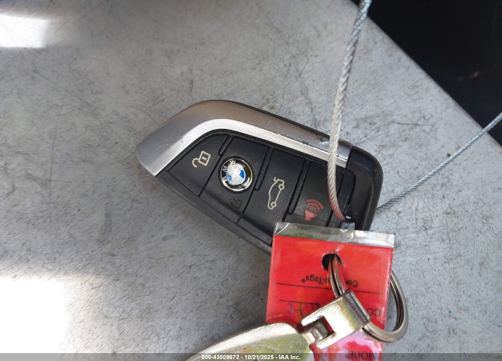 2017 BMW X1 SDRIVE28I VIN: WBXHU7C35H5H33042