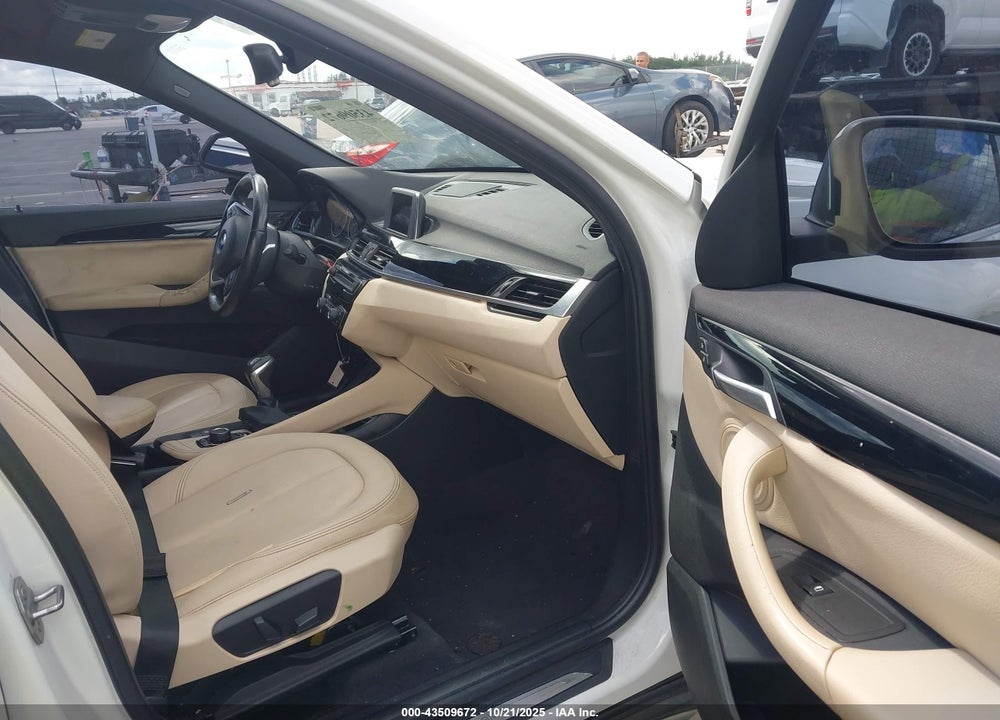 2017 BMW X1 SDRIVE28I VIN: WBXHU7C35H5H33042