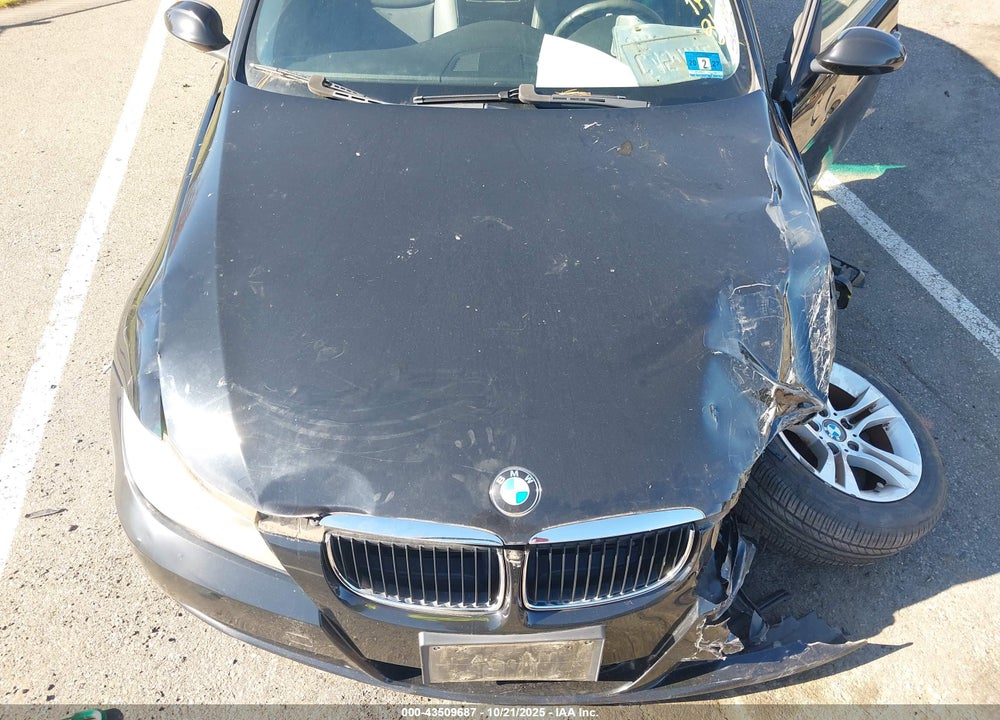 2008 BMW 328I VIN: WBAVA33518KX88571