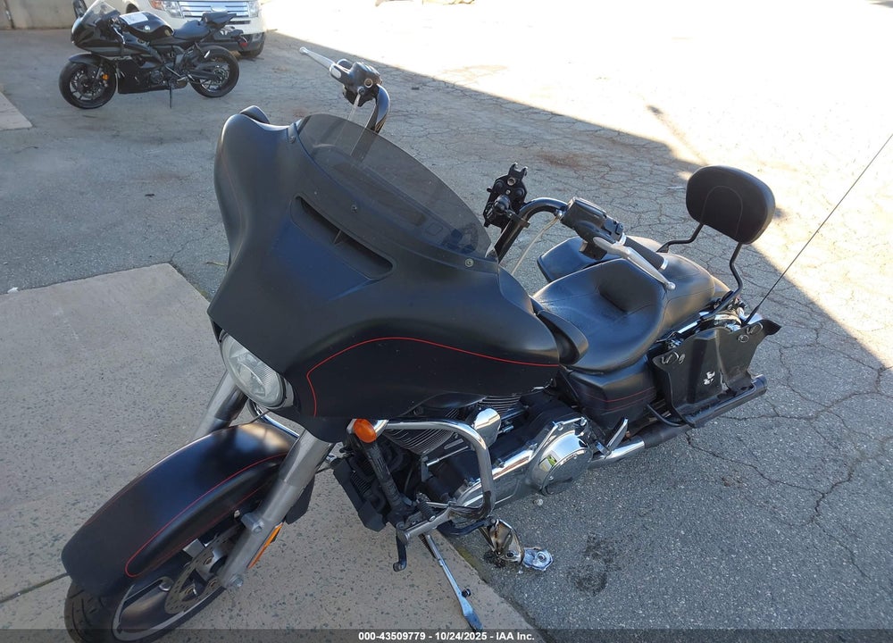 2015 HARLEY-DAVIDSON FLHXS STREET GLIDE SPECIAL VIN: 1HD1KRM13FB678629