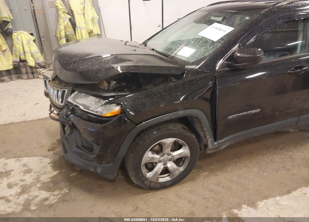 2018 JEEP COMPASS LATITUDE 4X4 VIN: 3C4NJDBB2JT373084