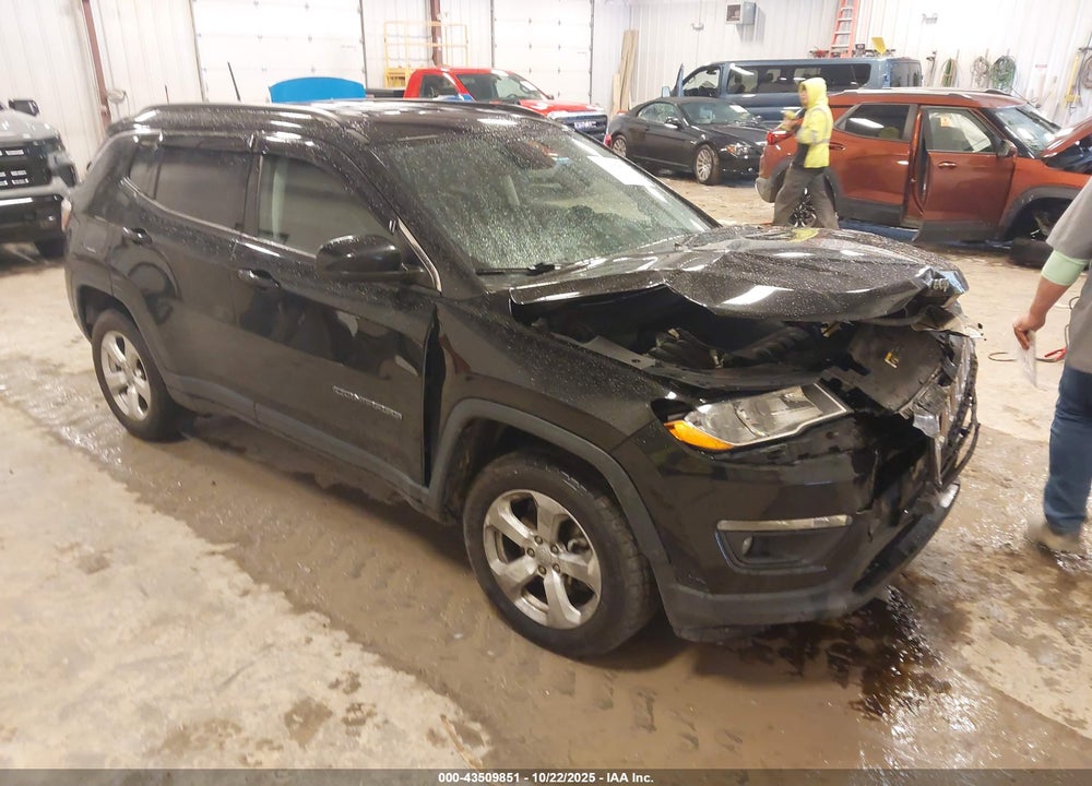 2018 JEEP COMPASS LATITUDE 4X4 VIN: 3C4NJDBB2JT373084