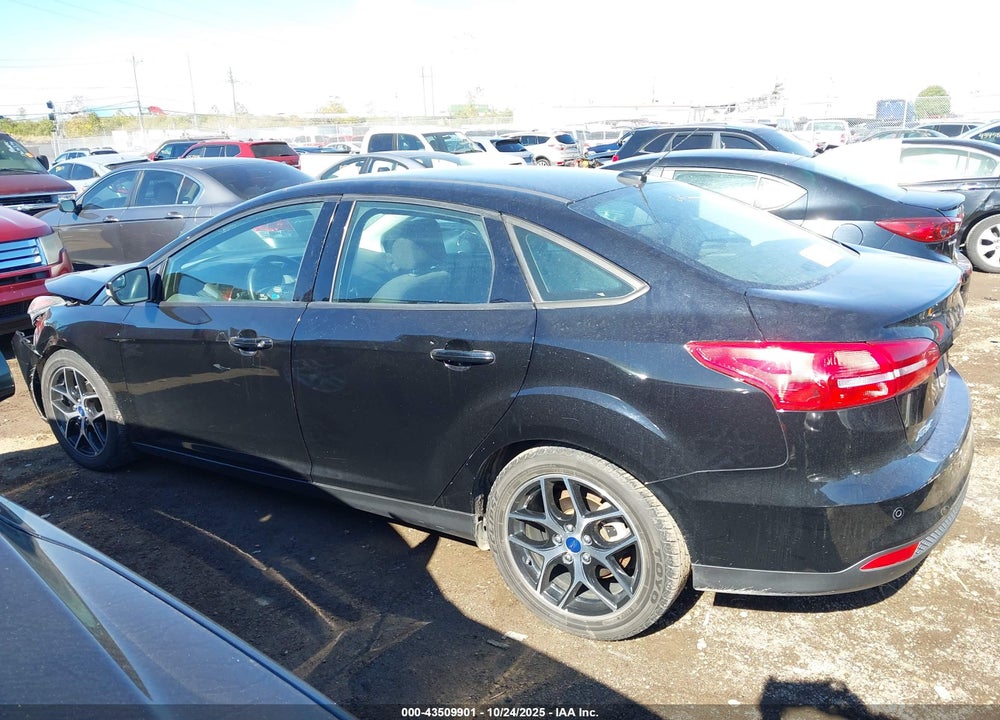 2017 FORD FOCUS SEL VIN: 1FADP3H25HL328096