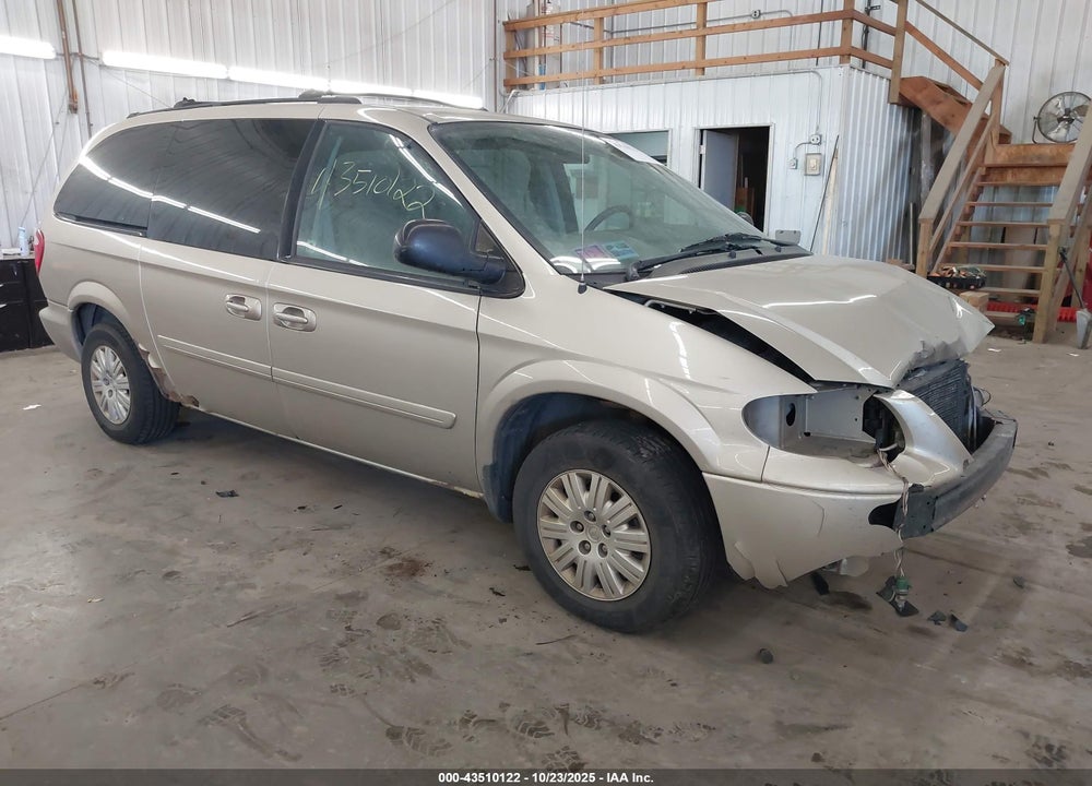 2005 CHRYSLER TOWN & COUNTRY LX VIN: 2C4GP44R65R179863
