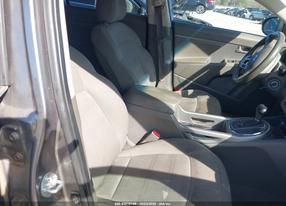 2011 KIA SPORTAGE VIN: KNDPBCA20B7083806