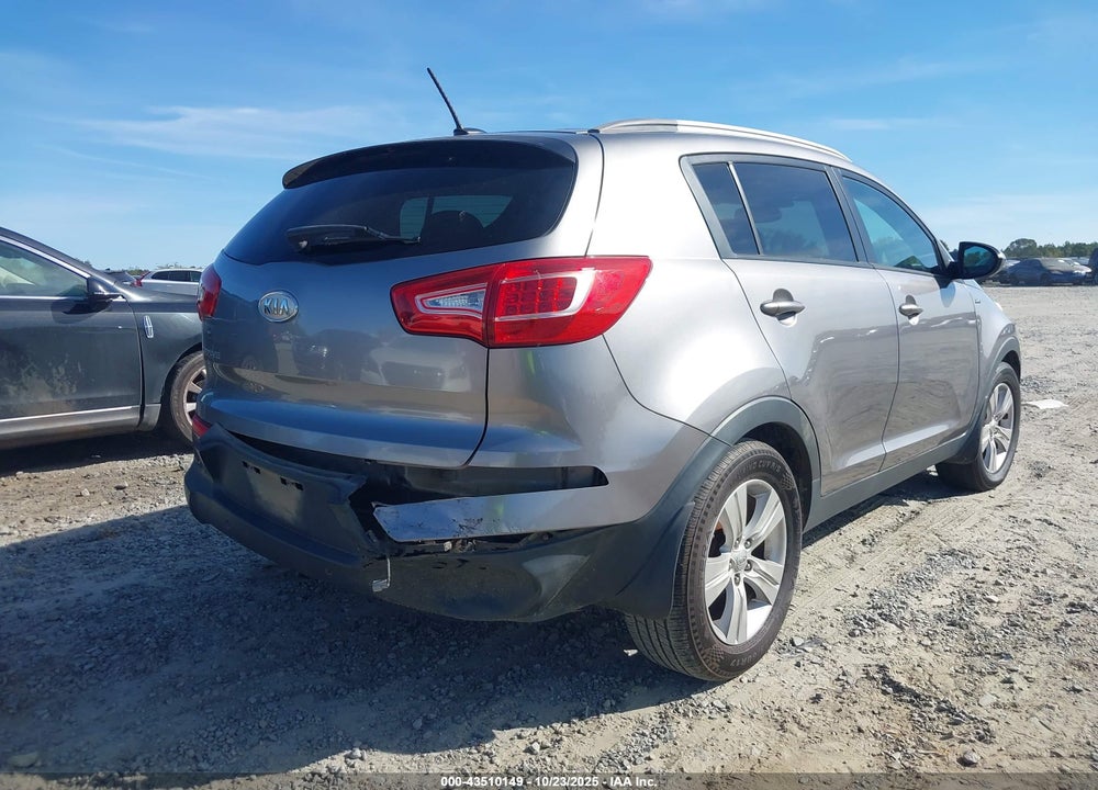 2011 KIA SPORTAGE VIN: KNDPBCA20B7083806