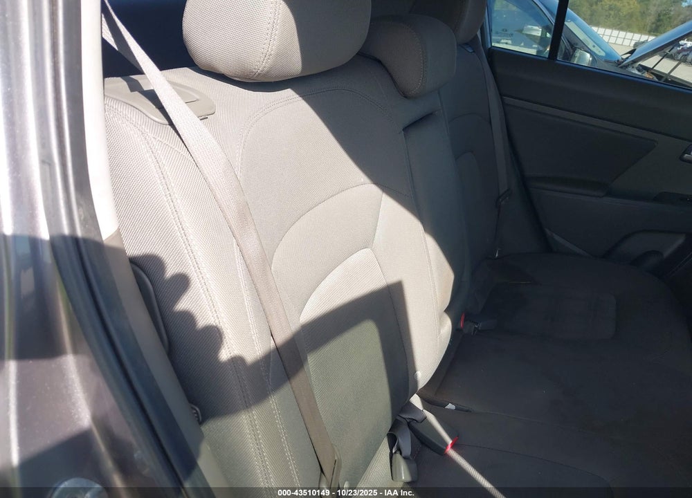2011 KIA SPORTAGE VIN: KNDPBCA20B7083806