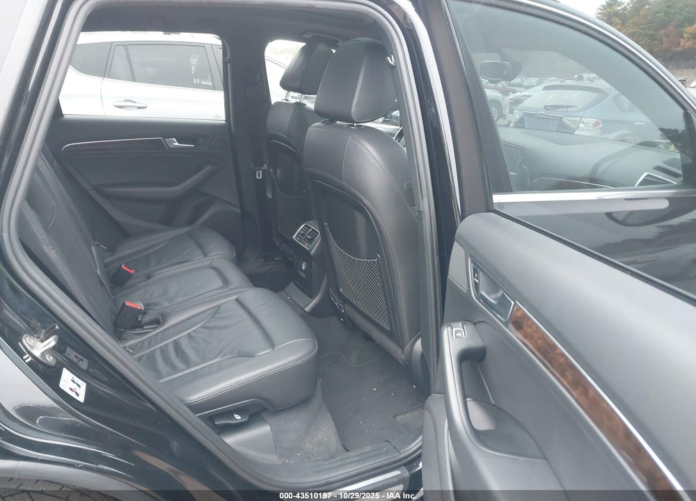 2015 AUDI Q5 2.0T PREMIUM VIN: WA1LFBFP3FA029355
