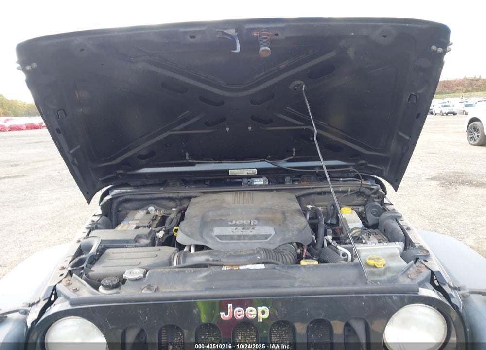 2013 JEEP WRANGLER UNLIMITED SPORT VIN: 1C4BJWDG0DL688747
