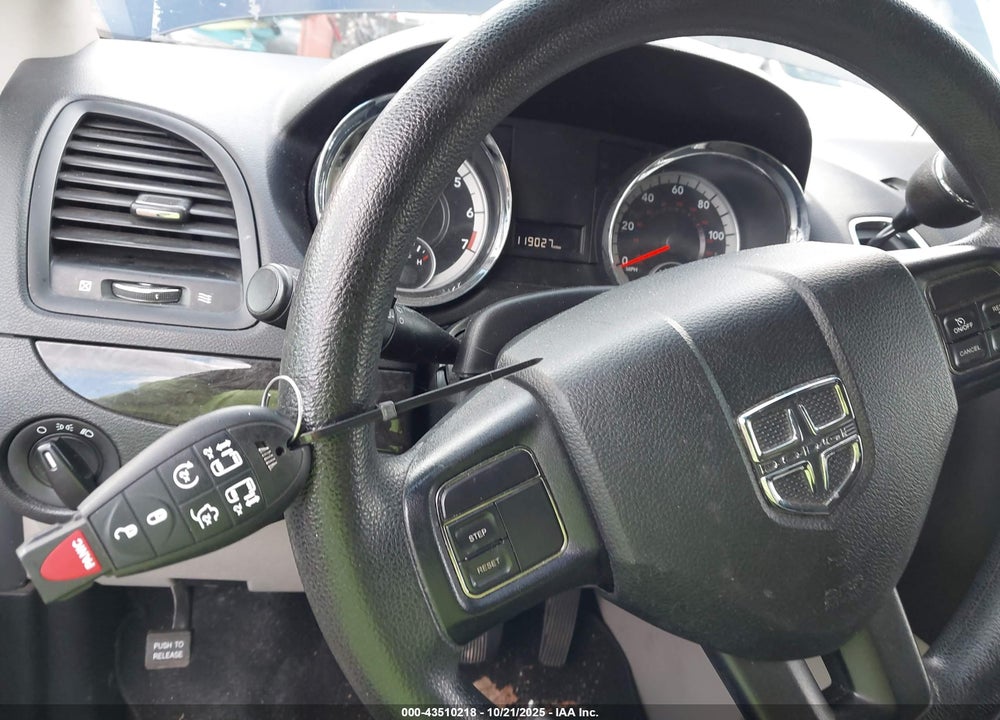 2013 DODGE GRAND CARAVAN SXT VIN: 2C4RDGCG9DR568241