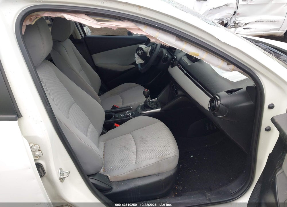 2019 TOYOTA YARIS VIN: 3MYDLBYV8KY504682