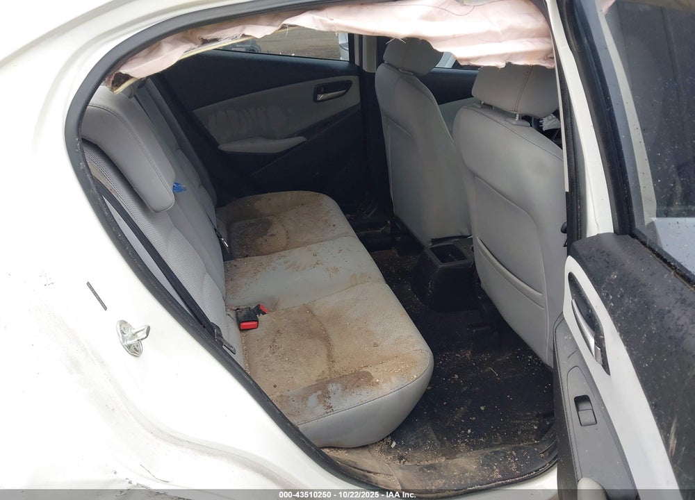 2019 TOYOTA YARIS VIN: 3MYDLBYV8KY504682