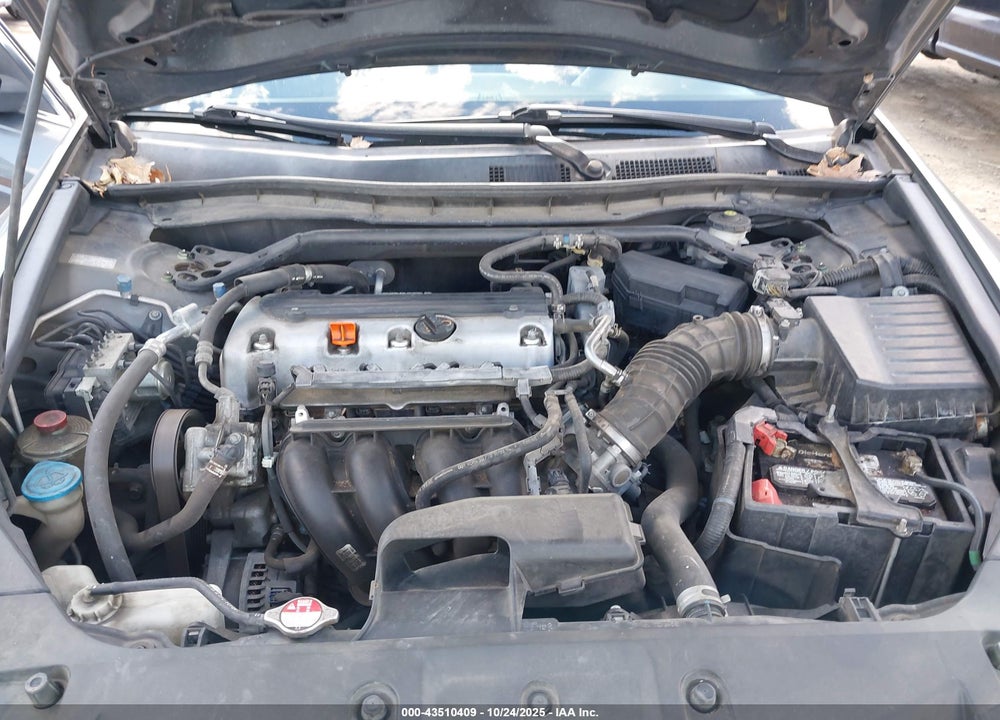 2011 HONDA ACCORD 2.4 EX VIN: 1HGCP2F77BA078444